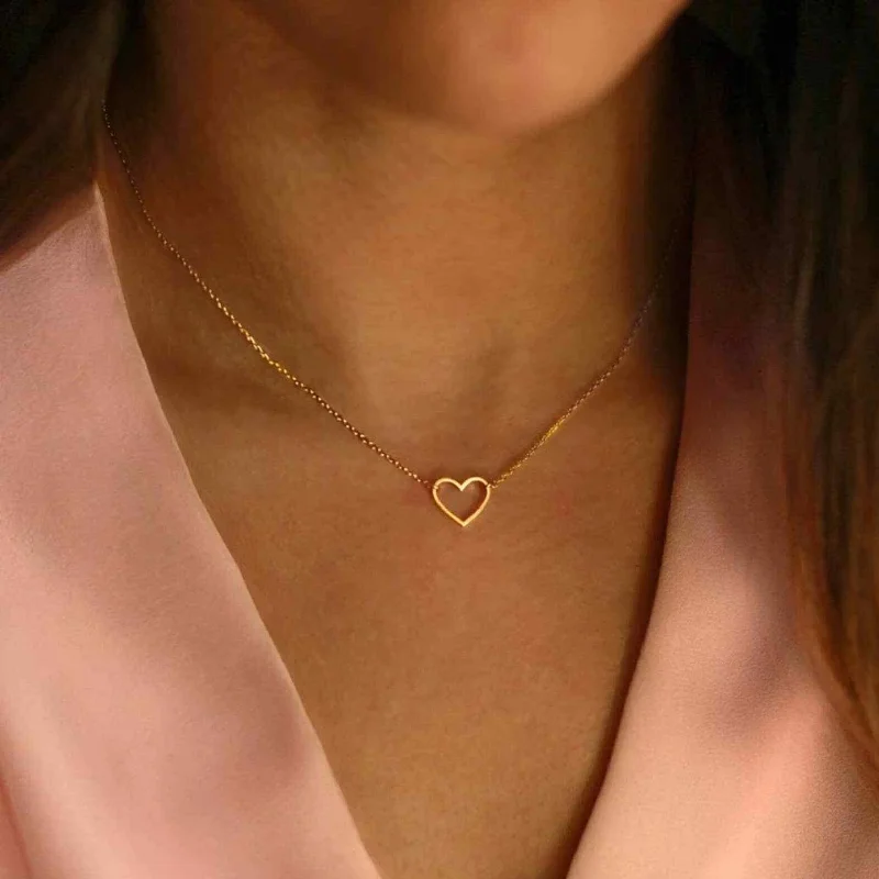 Trendy necklaces and pendants with geometric shapes for a modern aesthetic-Heart Full Of Love Necklace