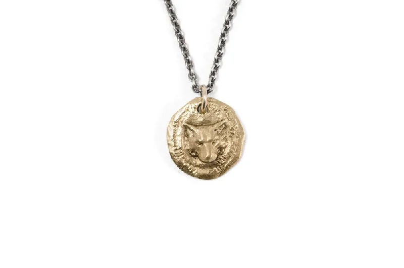 Elegant necklaces and pendants with gold chains for a chic, timeless appearance-#057 - Necklace Wolf - GOLD