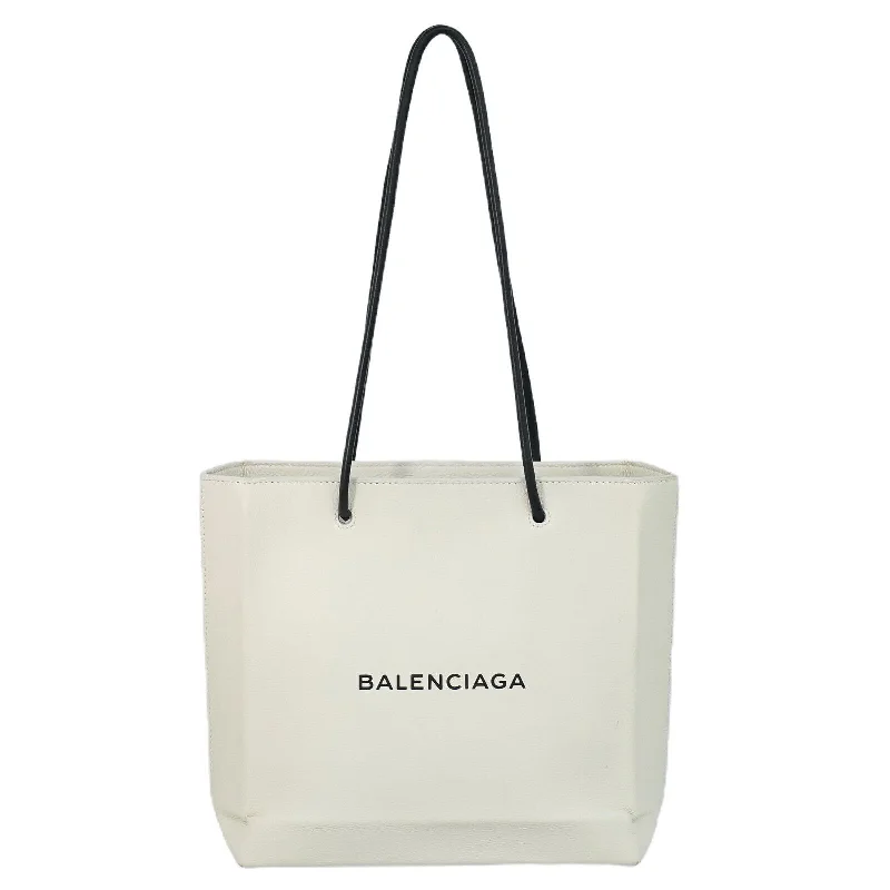 Handle bags with side pockets for organization -Balenciaga  Leather Tote Bag (Pre-Owned)