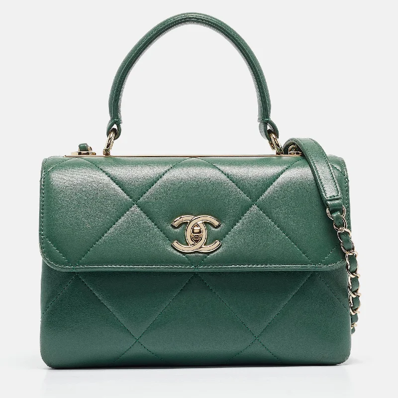 Handle bags with geometric patterns for modernity -Chanel Green Quilted Leather Small Trendy Cc Top Handle Bag