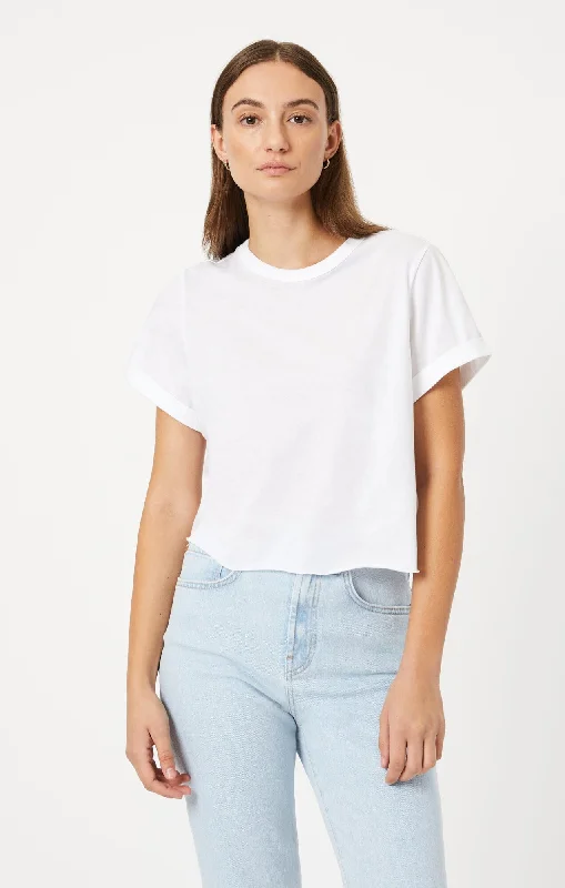 Weekend Blouses for Leisure -CROPPED T-SHIRT IN WHITE