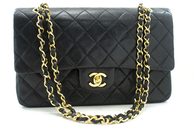 Handle bags with geometric patterns for modernity -Chanel Timeless  Leather Shoulder Bag (Pre-Owned)