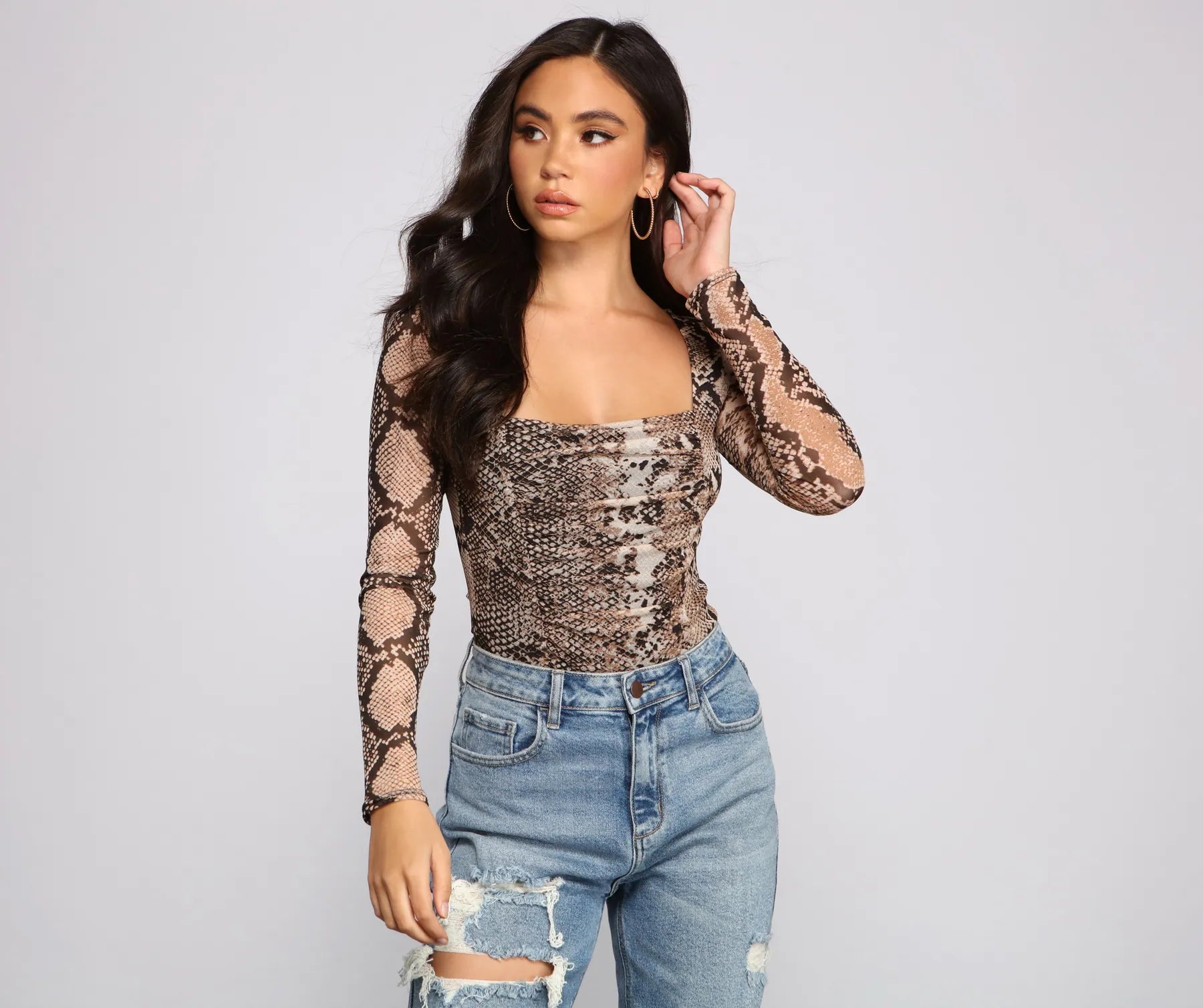 Cropped tight t-shirt for women with casual fit and trendy look-Trendy Stunner Snake Print Bodysuit