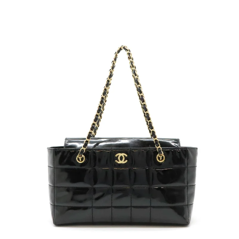 Handle bags with tie-dye patterns for fun -Chanel Chocolate Bar Patent Tote Bag