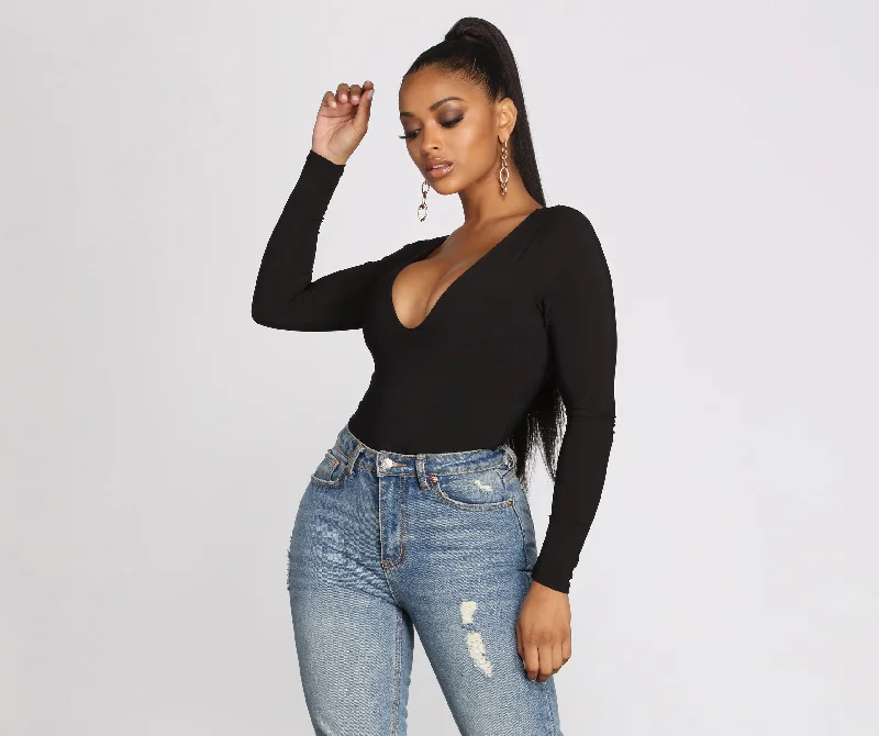 Chic tight blouse for women with pleated detailing and modern fit-Basic V Neck Bodysuit