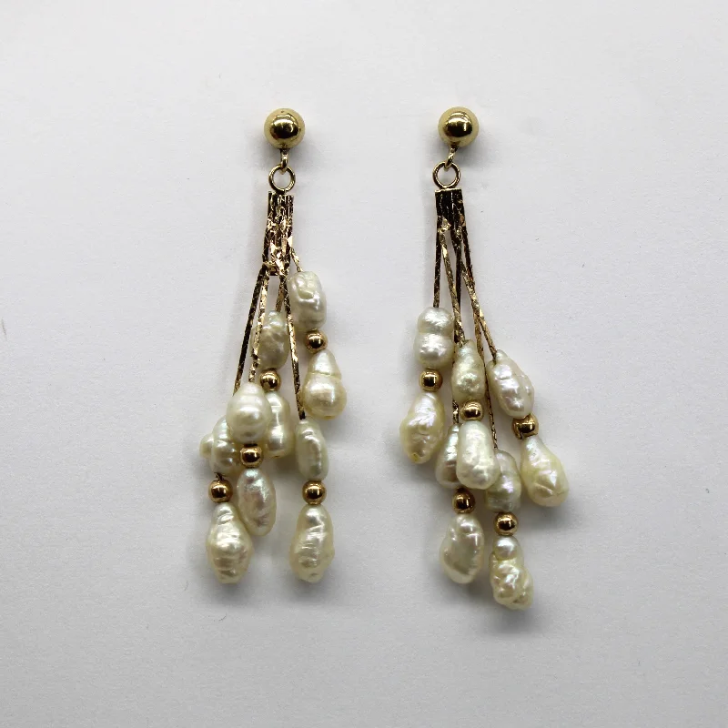 Best hoop earrings with marbled designs for a trendy and artistic effect-Dangle Pearl Earrings