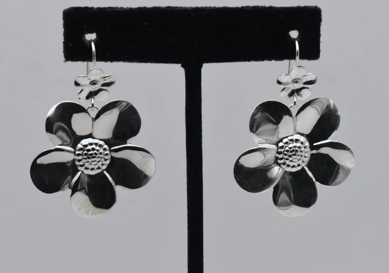 Hoop earrings with cut-out designs for a creative and lightweight effect-Vintage Italian Sterling Silver Dogwood Flower Earrings